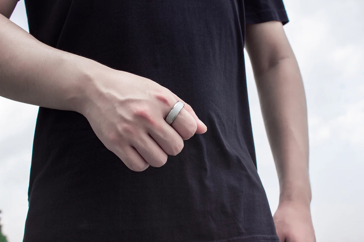 R10 Smart Ring with Charging Case for Men Women, Health and Sleep Monitor, 5ATM Waterproof Fitness Tracker
